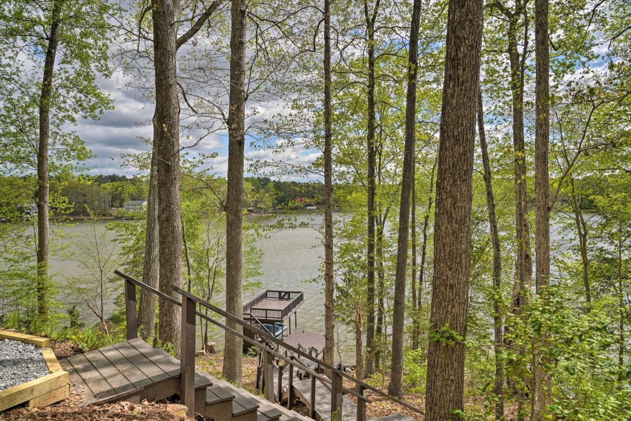 Waterfront Cottage With Boat Dock And 3 Decks! Bracey Kültér fotó