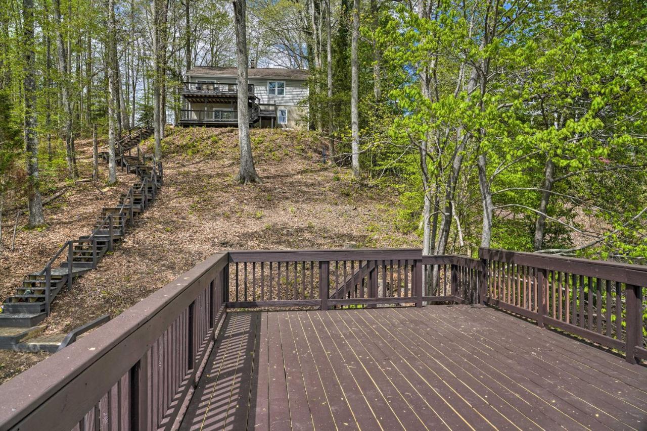 Waterfront Cottage With Boat Dock And 3 Decks! Bracey Kültér fotó