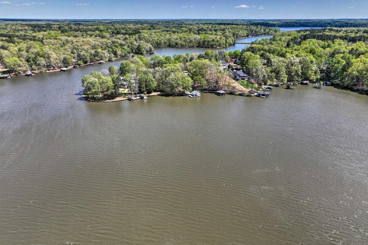 Waterfront Cottage With Boat Dock And 3 Decks! Bracey Kültér fotó